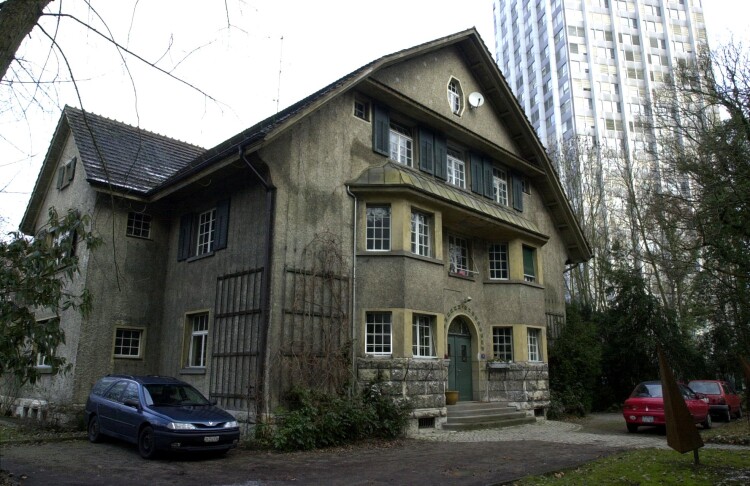 2001: Neuwiesenstrasse 11, Villa Ninck