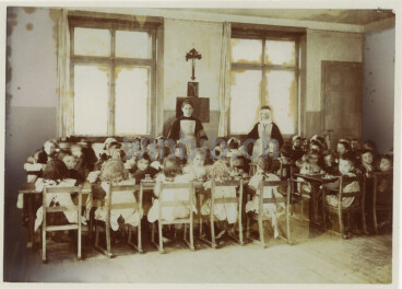 um 1900:  Wartstrasse 15, Katholisches Vereinshaus, Kinderkrippe