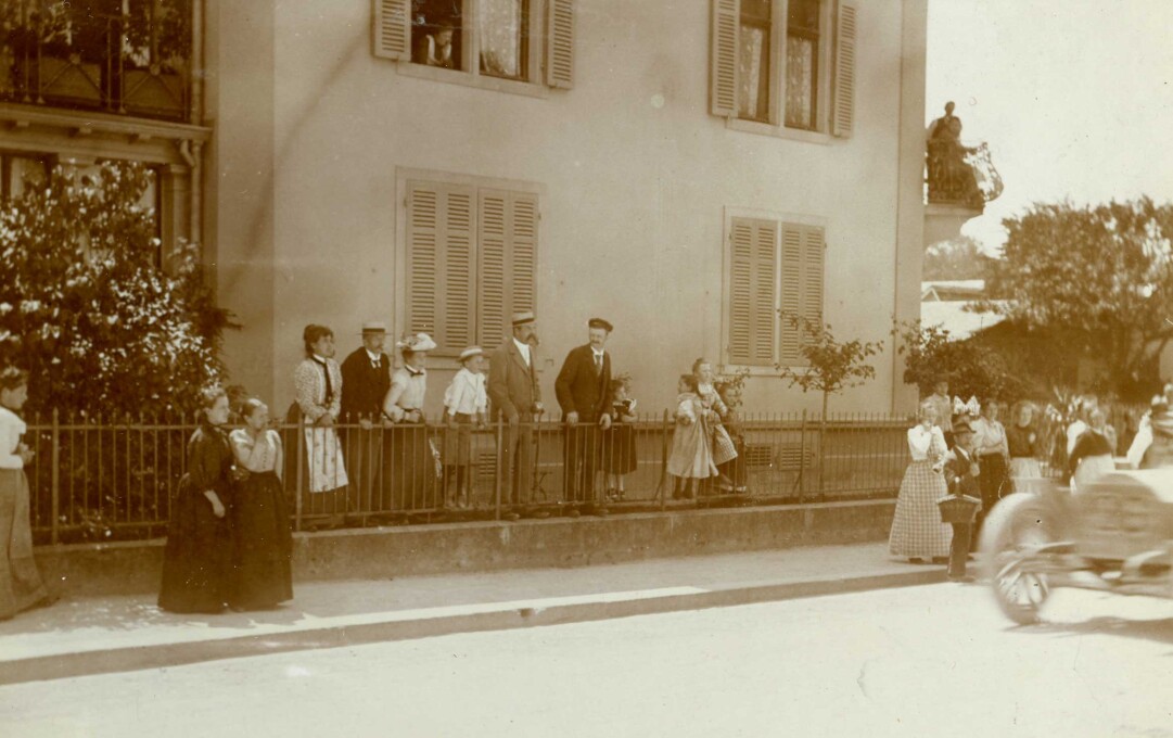 Autorennen durch Winterthur, 1902. Aus dem Fotoalbum von Hedwig Bridler-Sträuli (1870-1949) 